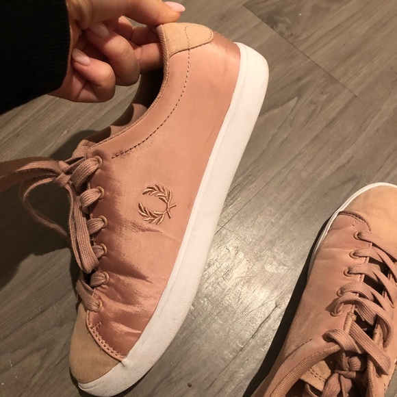 Fred perry sneakers size 6 - Picture 3 of 3